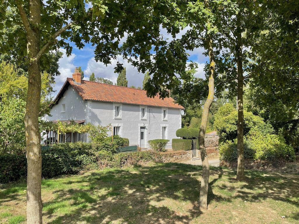 Main image of property: La Ferriere-en-Parthenay, Deux-Sevres