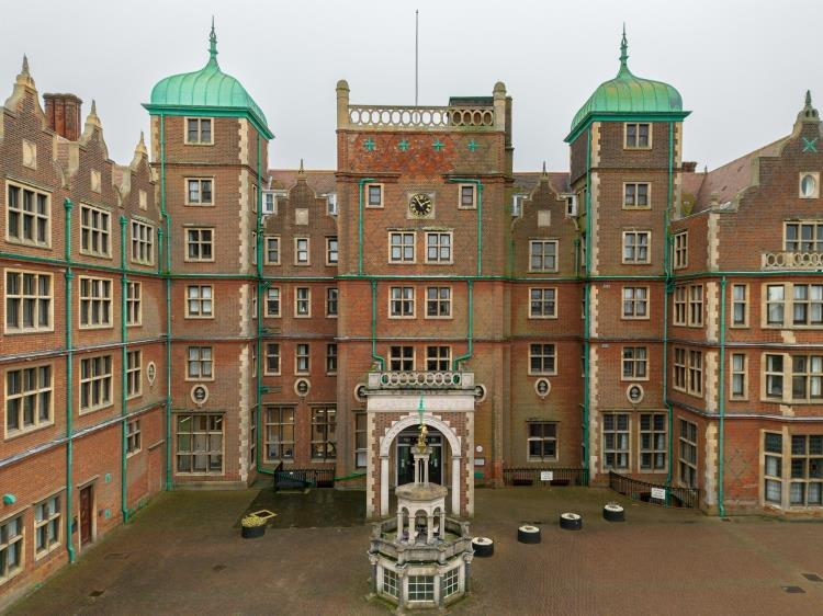 Apartment in Felixstowe, Old Felixstowe - View 4