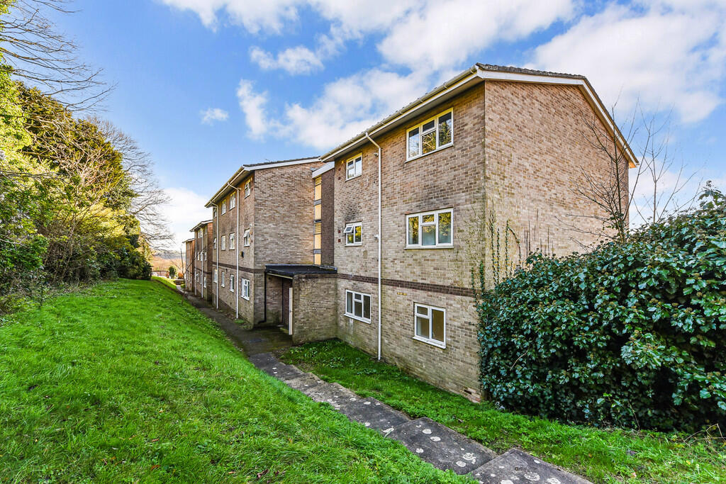 Thurmond Crescent, Stanmore, Winchester photo 4