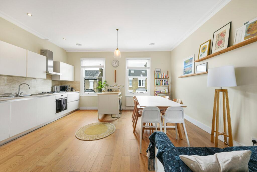 3 bedroom flat for rent