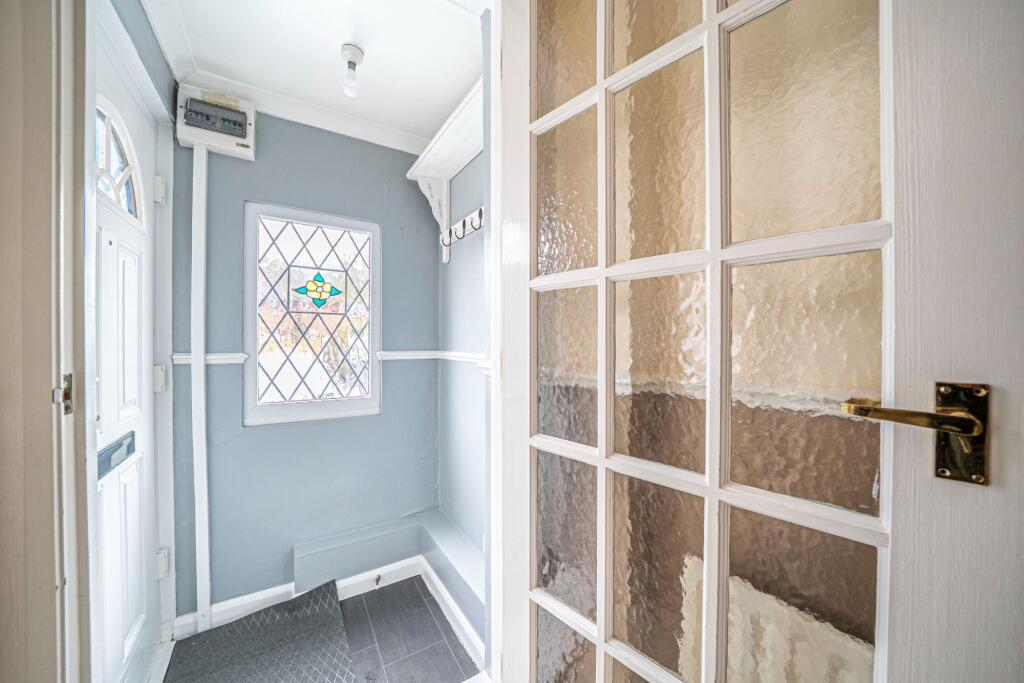 Downsview Way, Perham Down, SP11 photo 2
