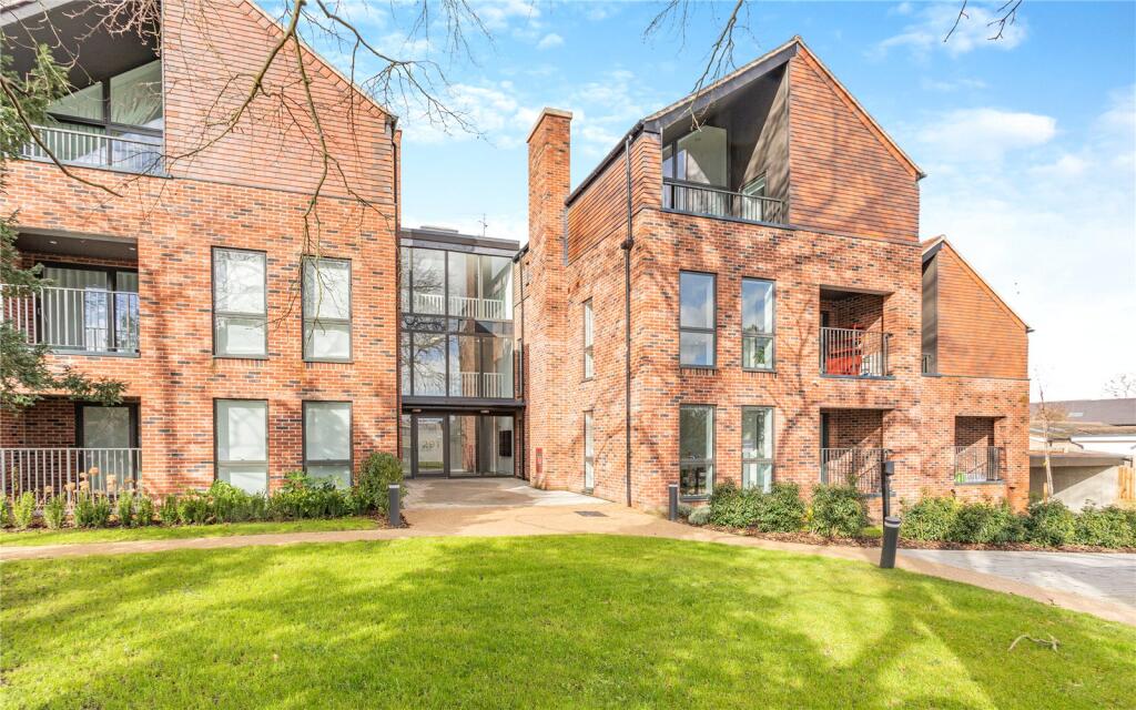 Main image of property: Hills Road, Cambridge, Cambridgeshire, CB2