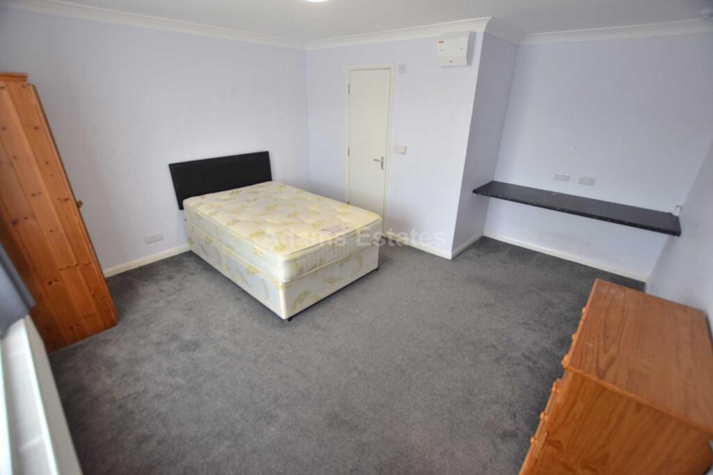 House in Reading - View 5