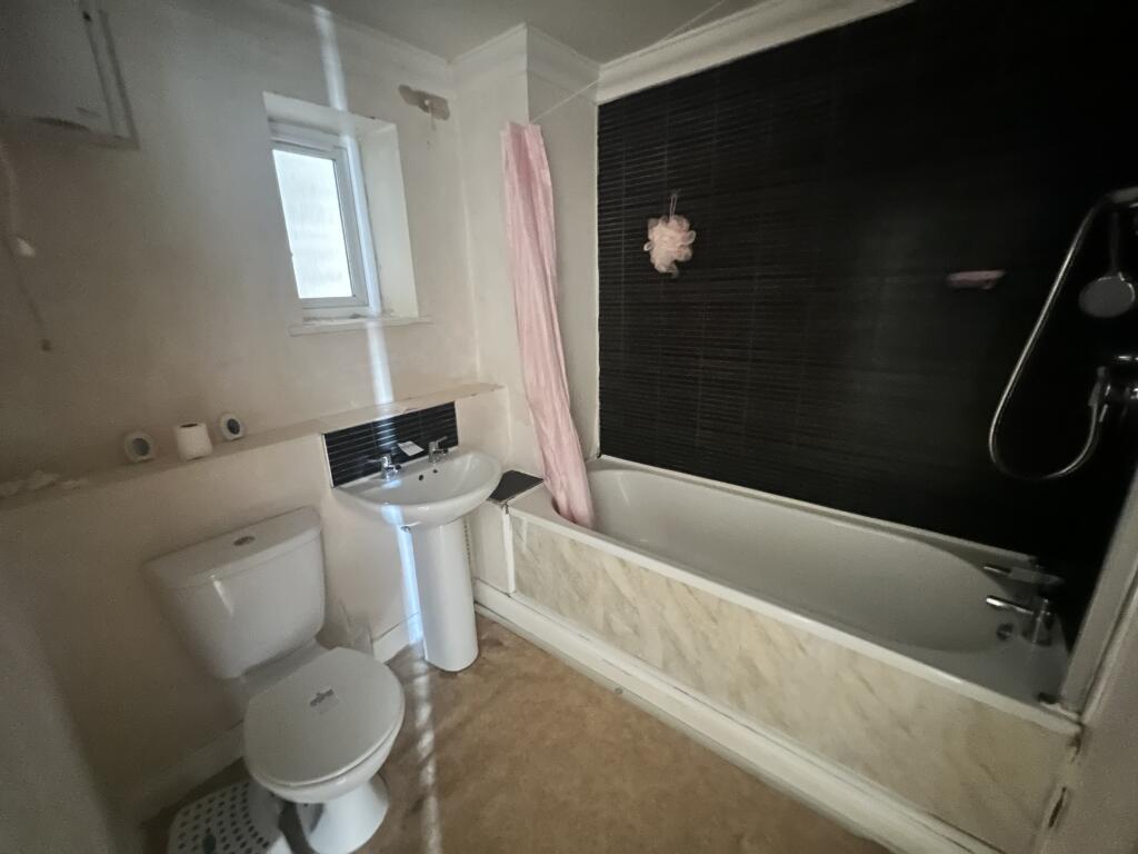 Apartment in Plymouth - More