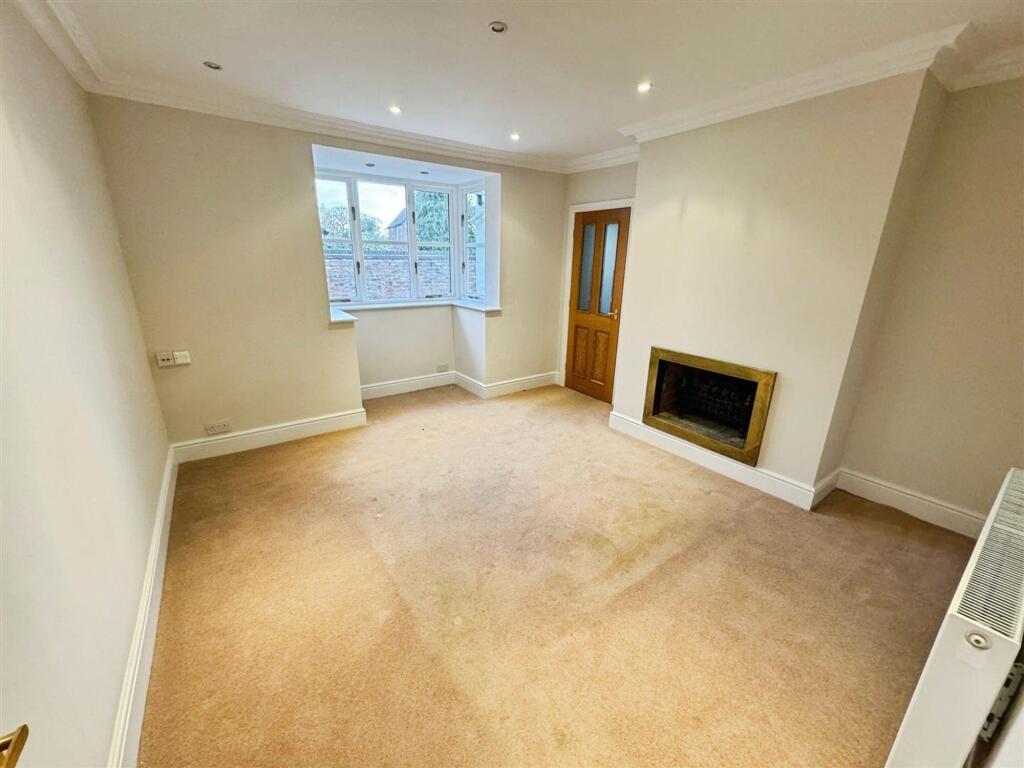 29, Chorley Hall Lane, Alderley Edge, SK9 photo 4