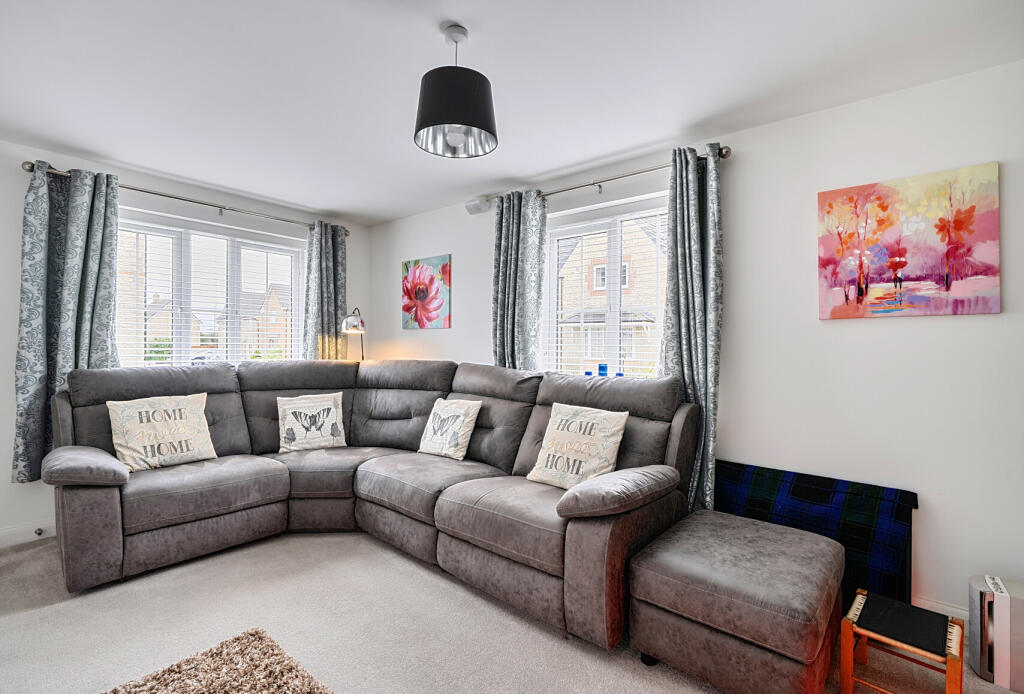 House in Midsomer Norton, Norton Hill - More