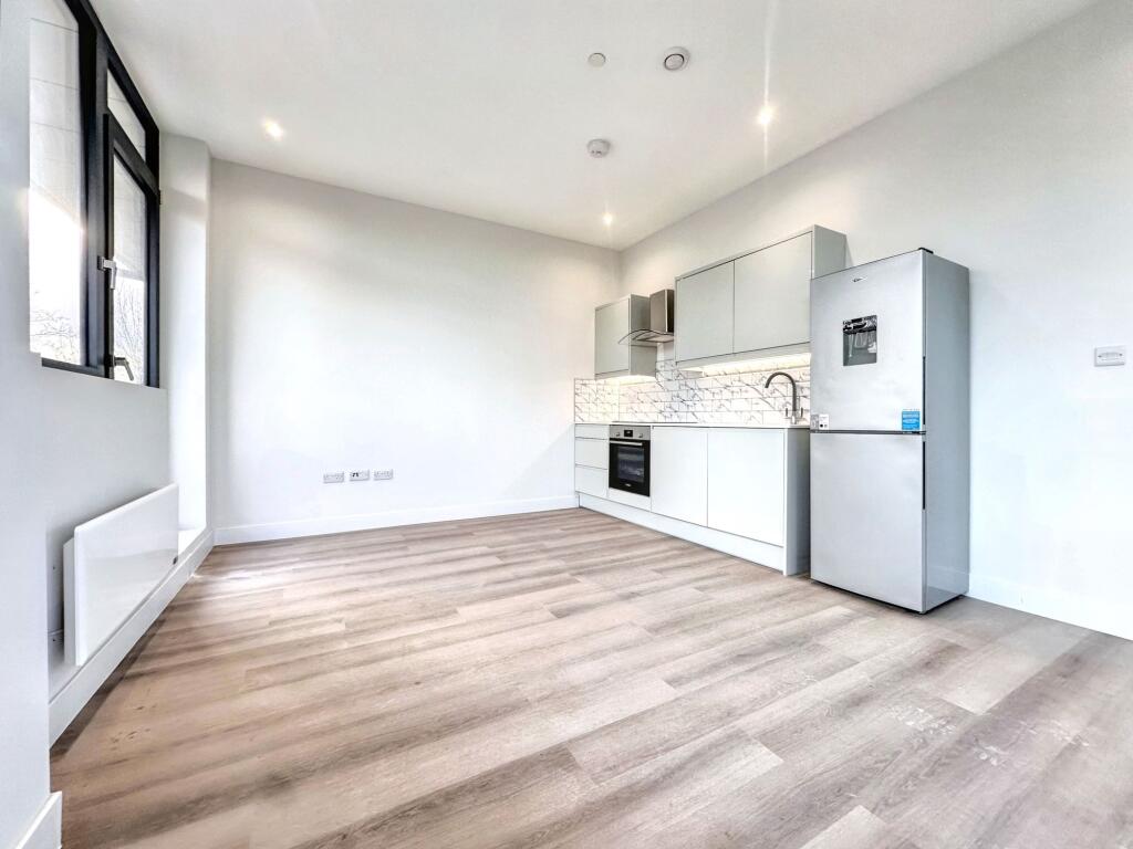 Main image of property: Streamside House, Cowley Business Park, UB8