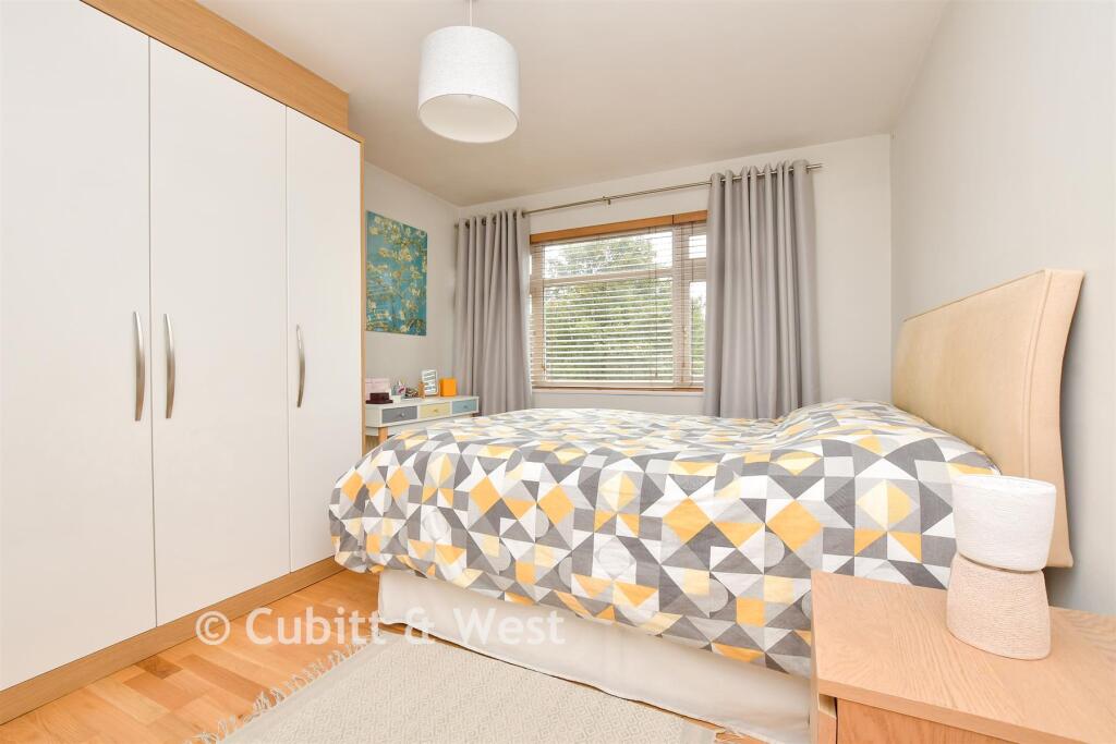 Apartment in London, Wallington - View 4
