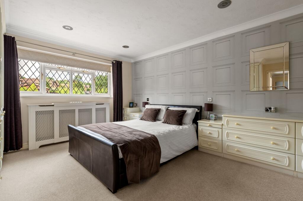 House in Tonbridge - More