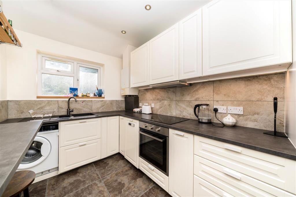 Apartment in London - View 3