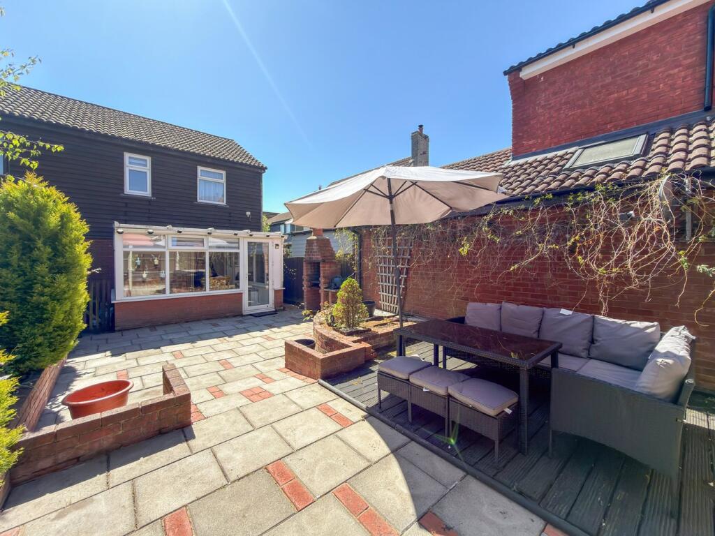 House in East Suffolk, Martlesham Heath, Martlesham - View 4