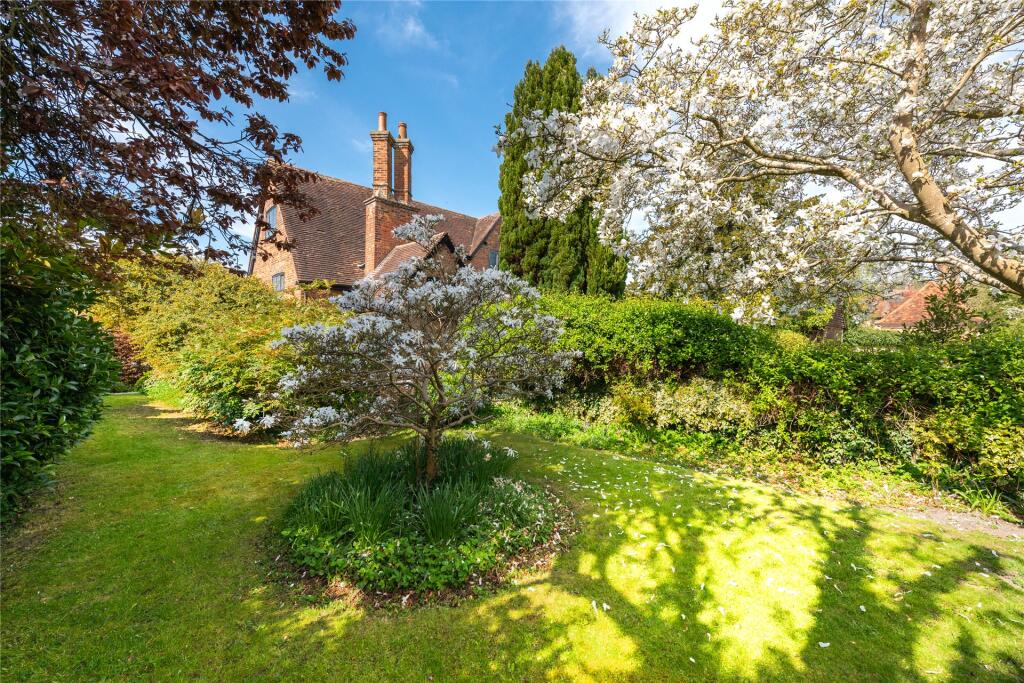 House in Whitchurch - View 3