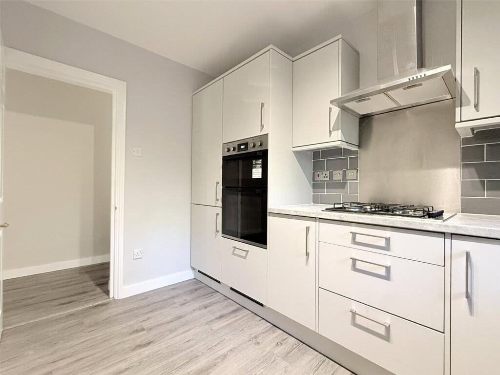 Apartment in London, Hadley Wood - View 3