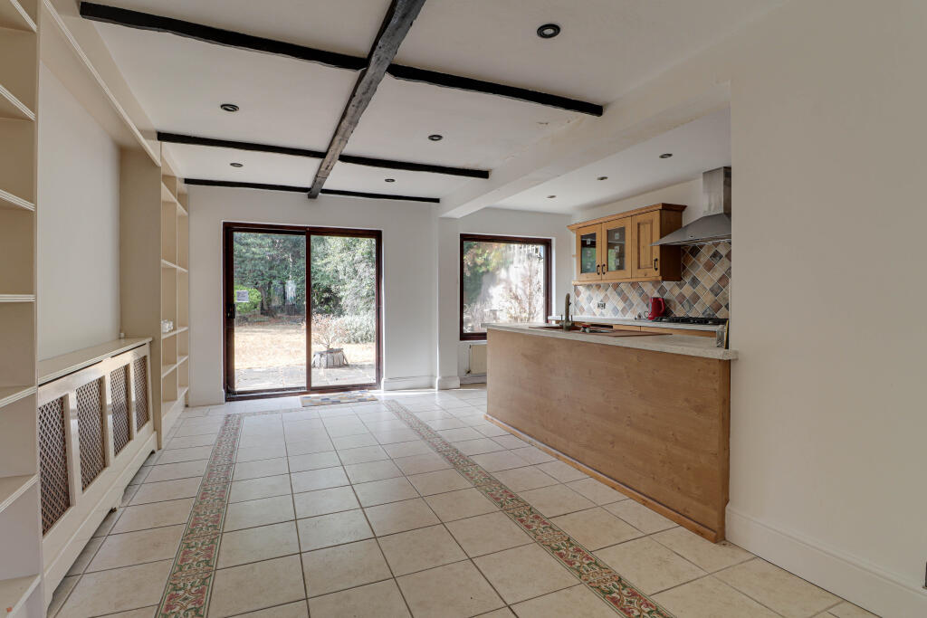 House in St Albans - View 4