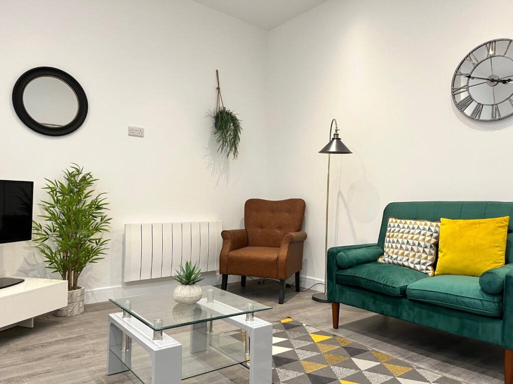 Apartment in Ryde, Weeks - View 2