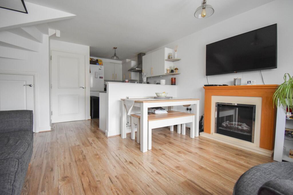Walford Grove, Kempston, MK42 photo 2