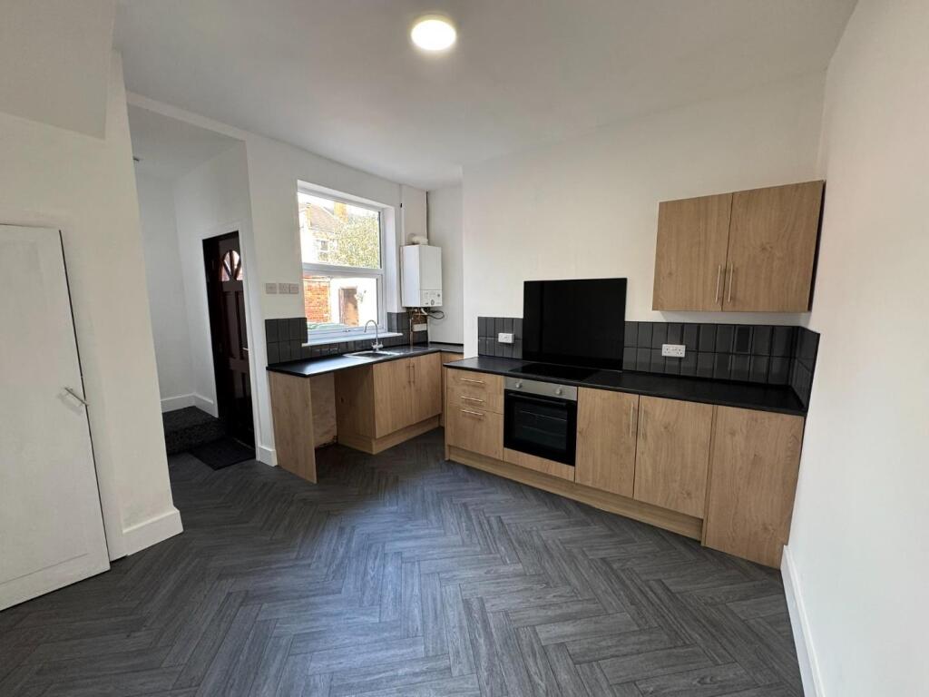 House in Wakefield - View 3