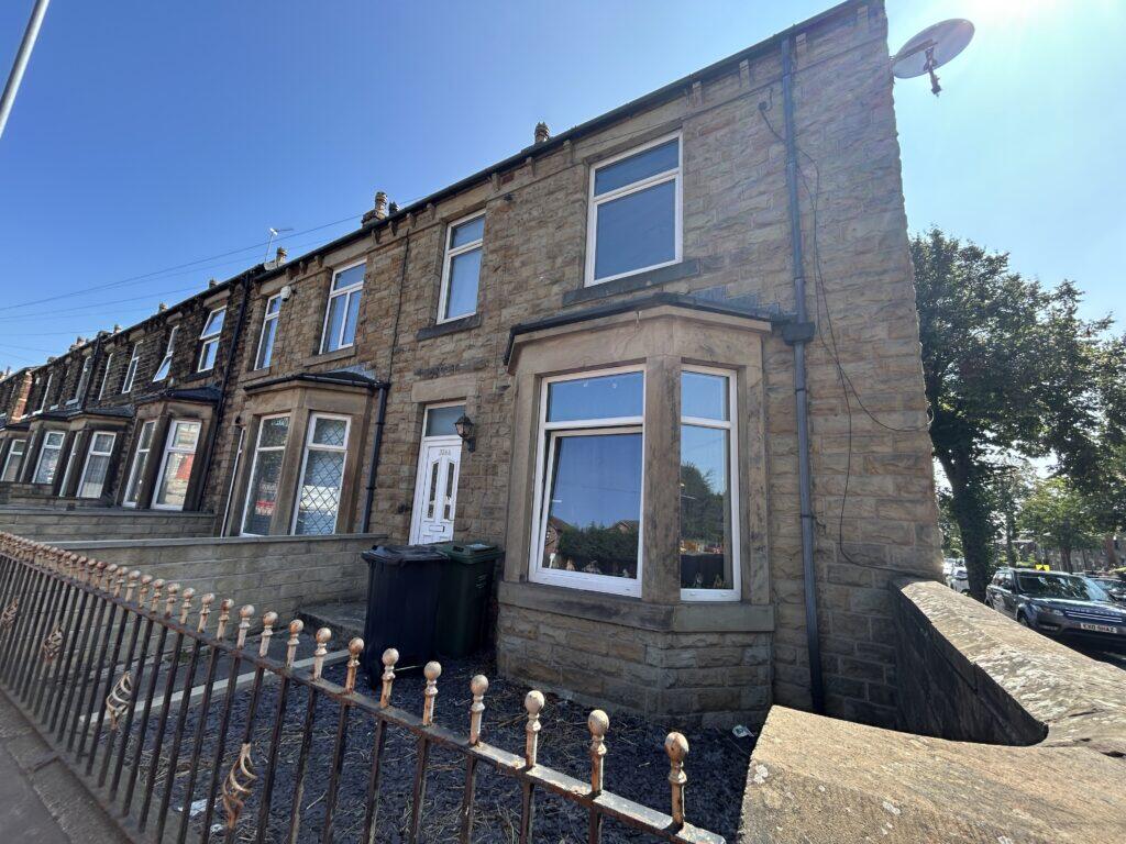 Main image of property: Leeds Road, Dewsbury, WF12 7QD