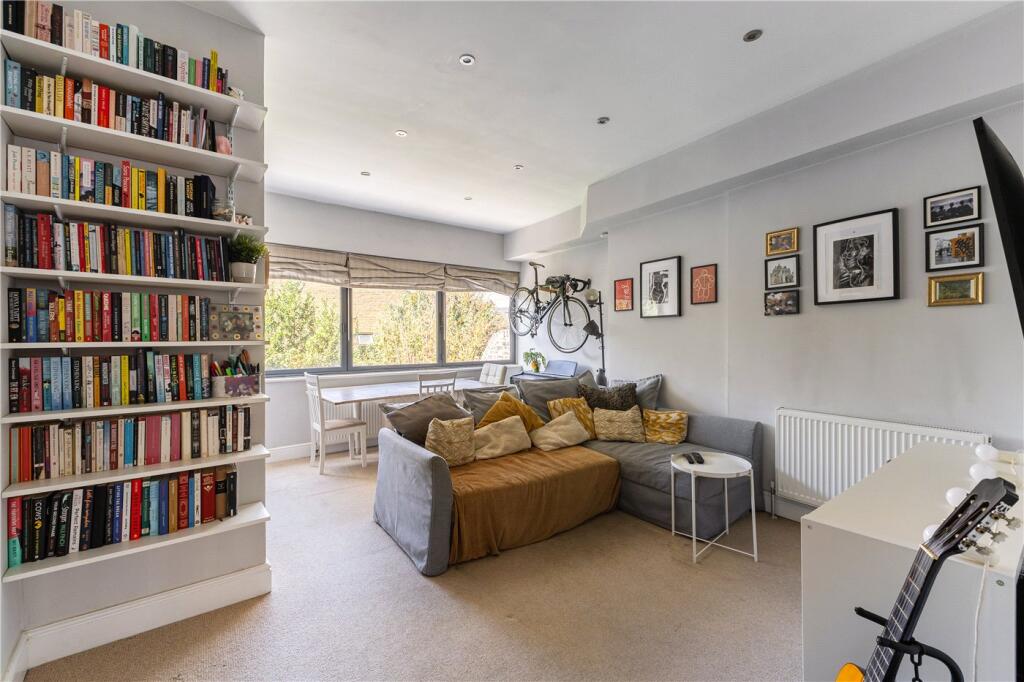 Apartment in London - View 3