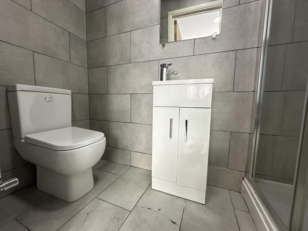 House in London - View 5