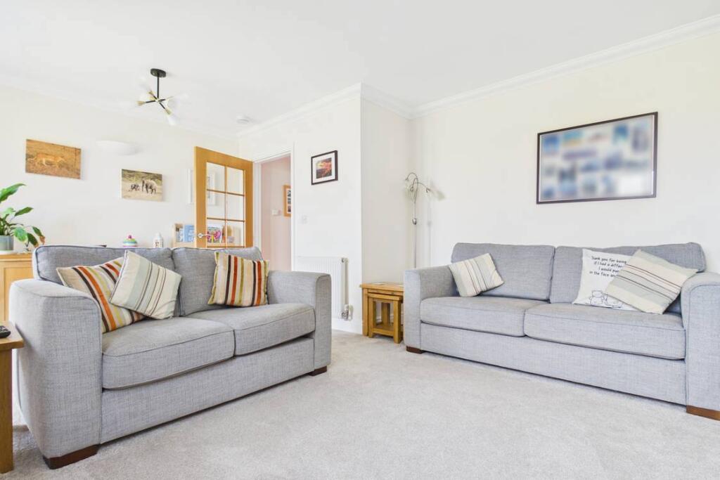 House in Burghfield, Trash Green - View 2