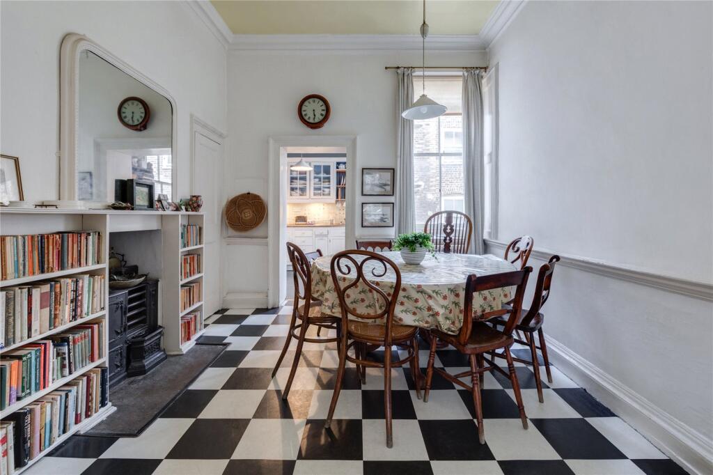 House in London, St Giles, Fitzrovia - View 4