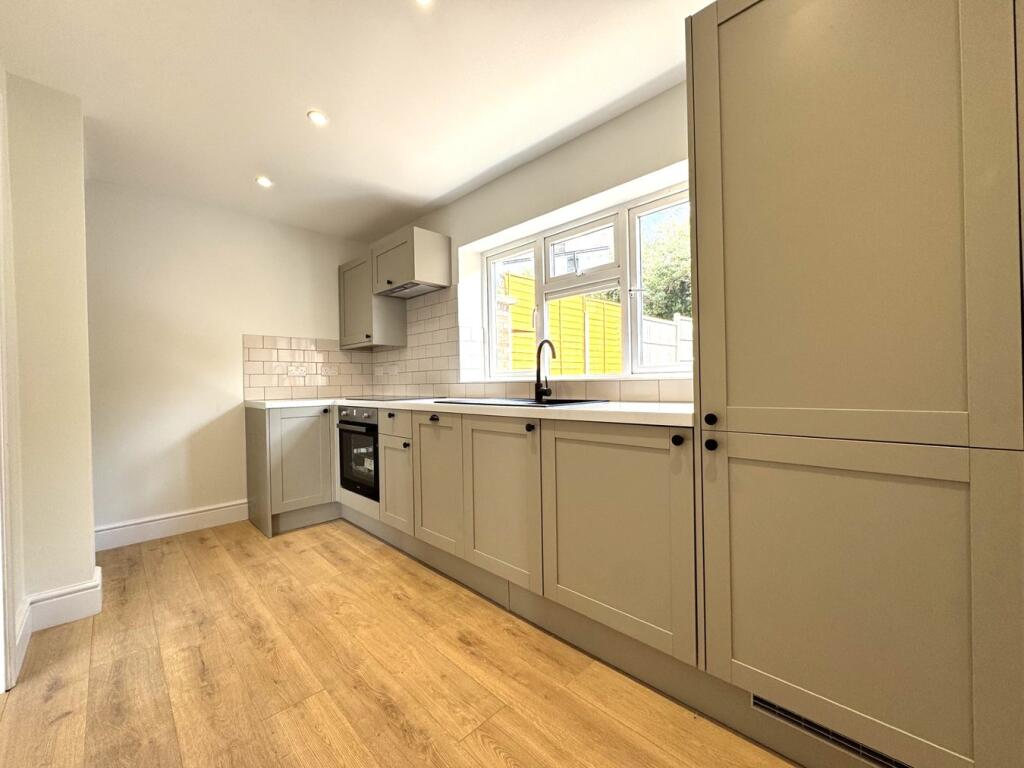 Appleton Close, Newhall, Swadlincote, DE11 photo 4