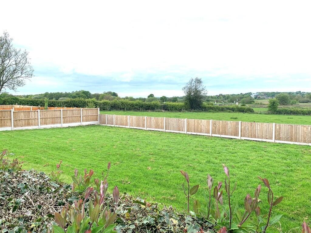 Uttoxeter Road, Blythe Bridge, Stoke-on-Trent, ST11 9JG  photo 4