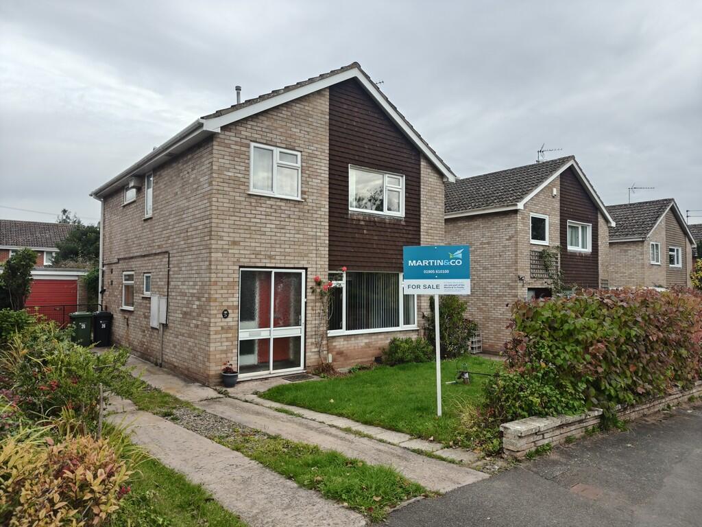 4-bed detached on Pixiefields, Malvern, £325,000