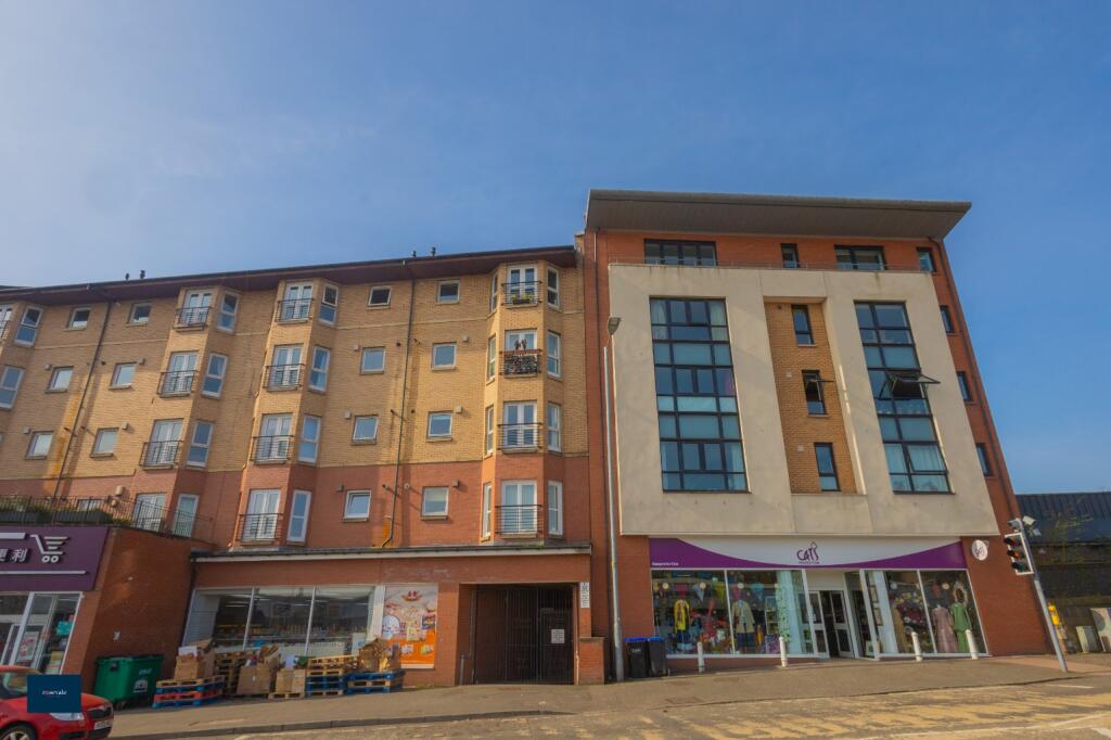 Main image of property: Flat 3/2 91 Crow Road Glasgow G11 7SH