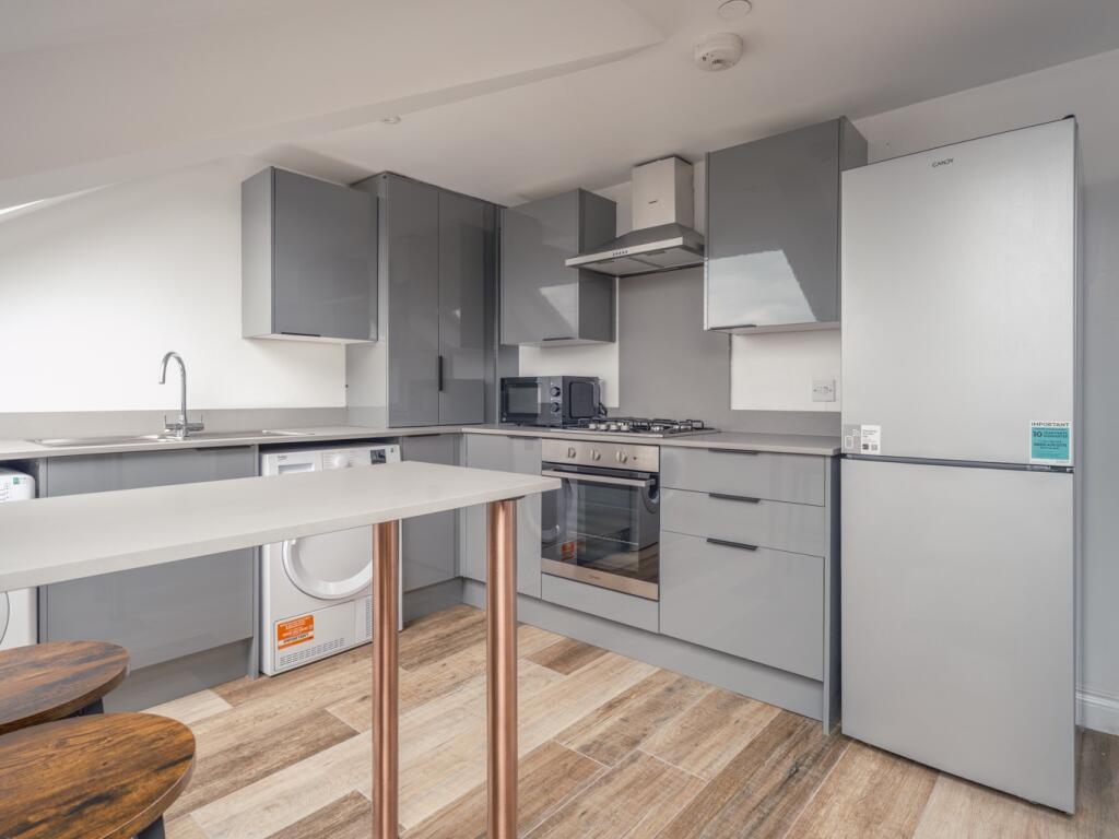 3 bedroom flat for rent
