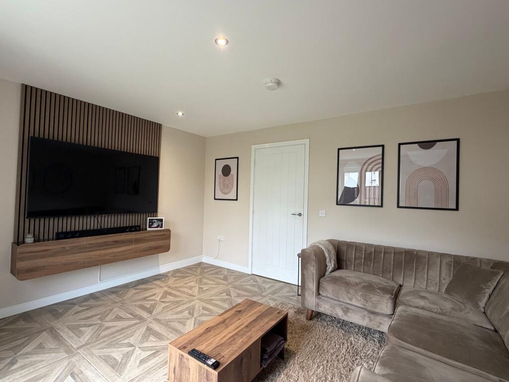 House in Cambuslang, Newton Farm - View 5