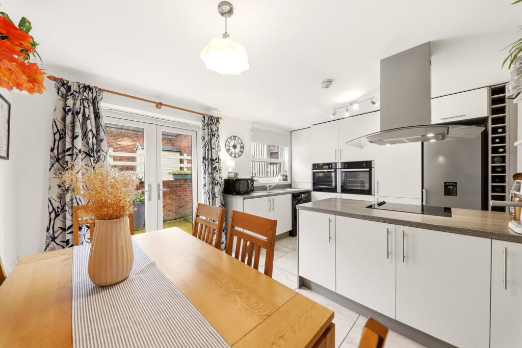 House in Leeds, Tinshill - View 3