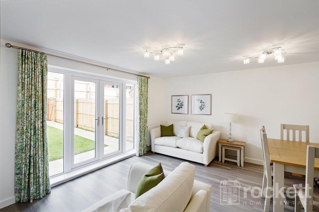 House in Stoke-on-Trent - View 4