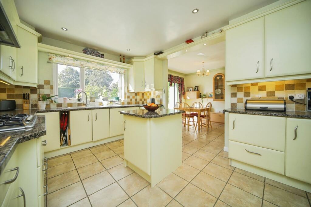 House in Ipswich - View 3