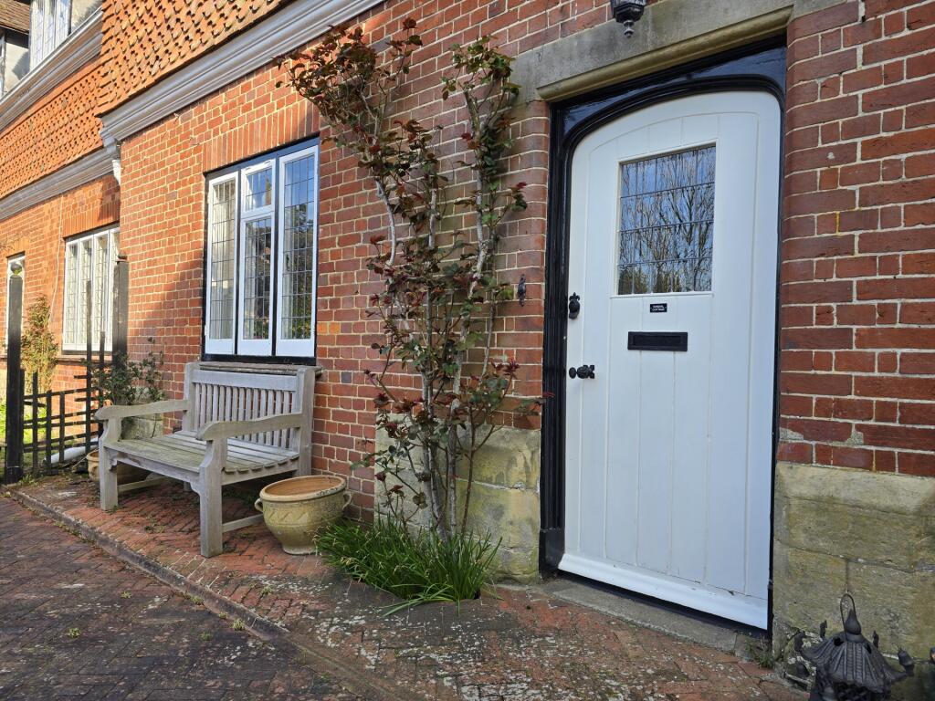 Old Place, High Street, Lindfield, RH16 photo 4