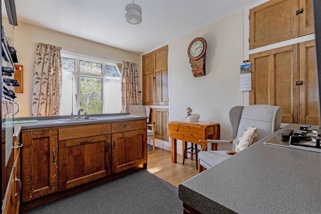 House in High Peak, Hope - View 5