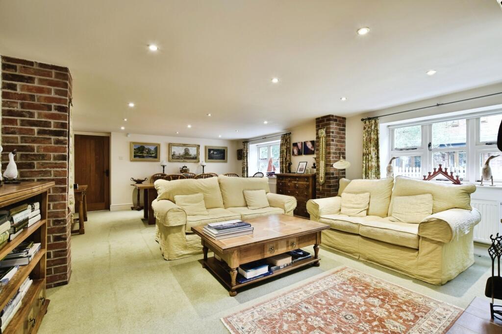 House in Over Peover, Ollerton - View 5