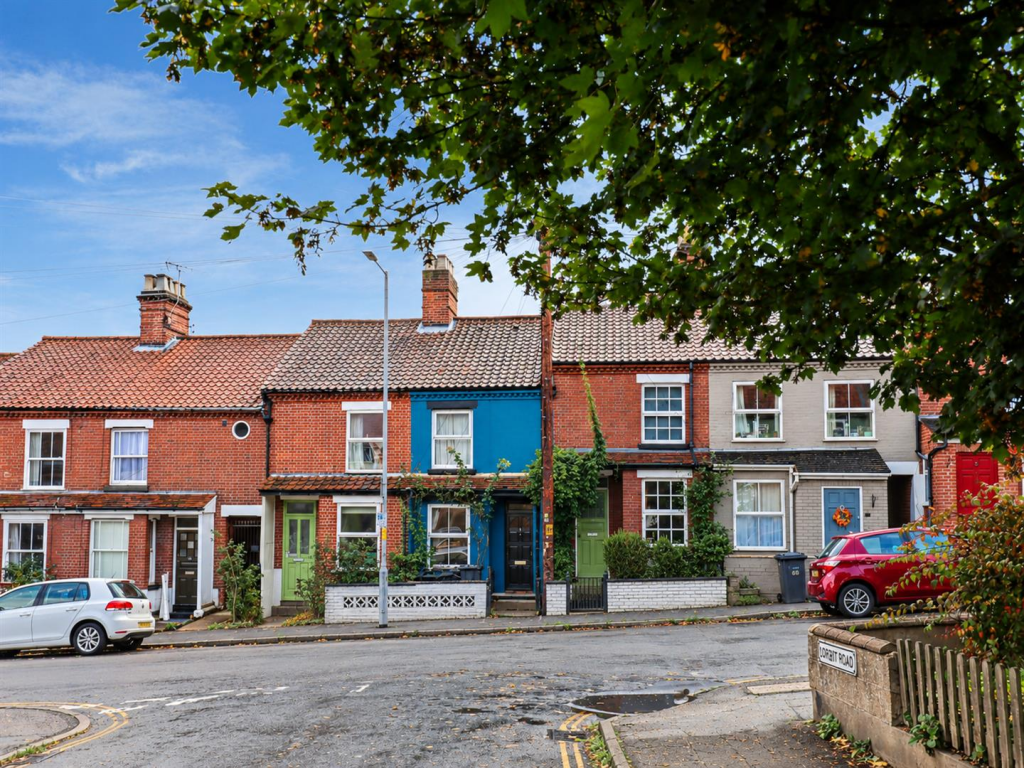 Main image of property: Avenue Road, Norwich