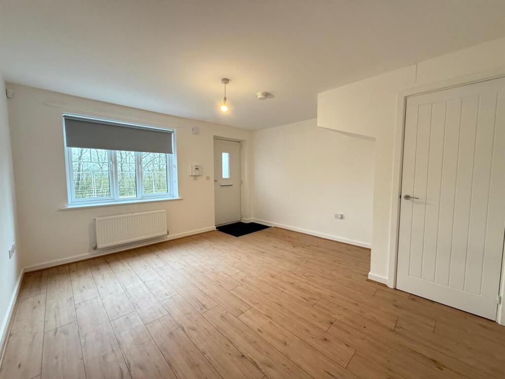 House in Doncaster - View 4