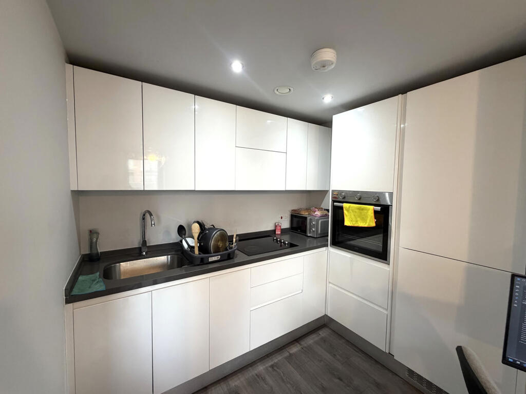 Apartment in Liverpool - View 4