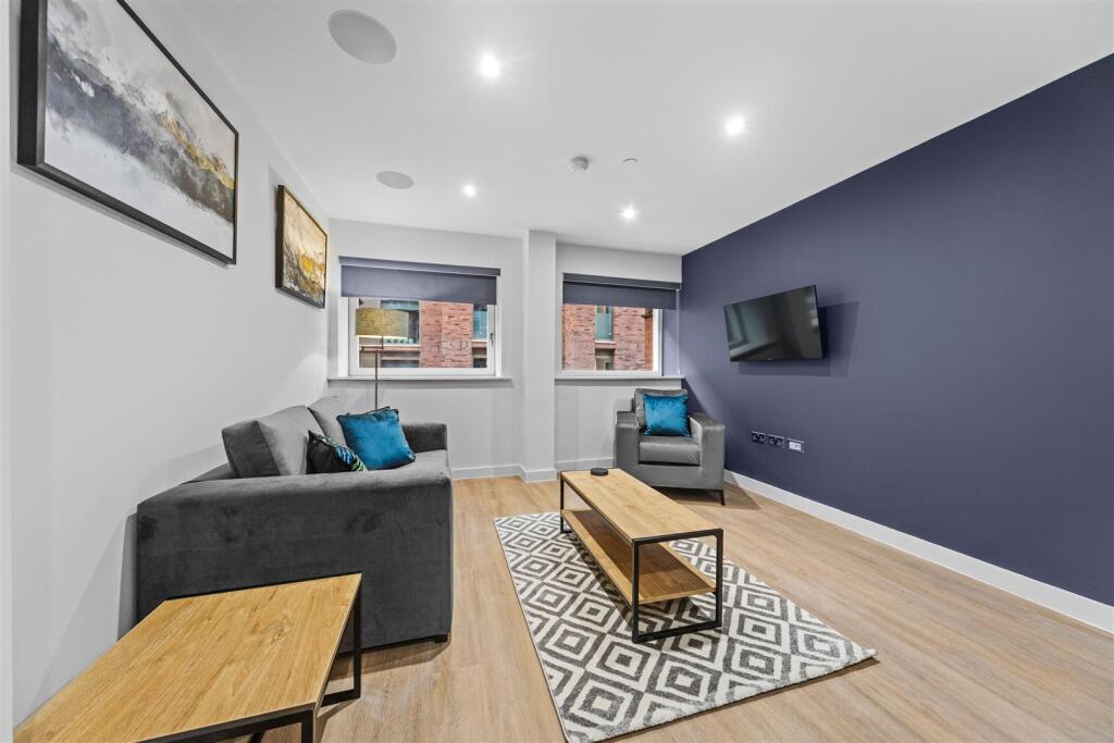 Apartment in Leeds - More