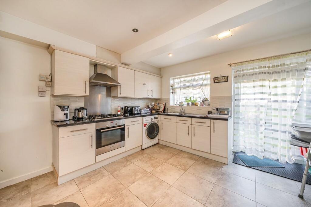 Eastleigh Avenue, Harrow photo 2