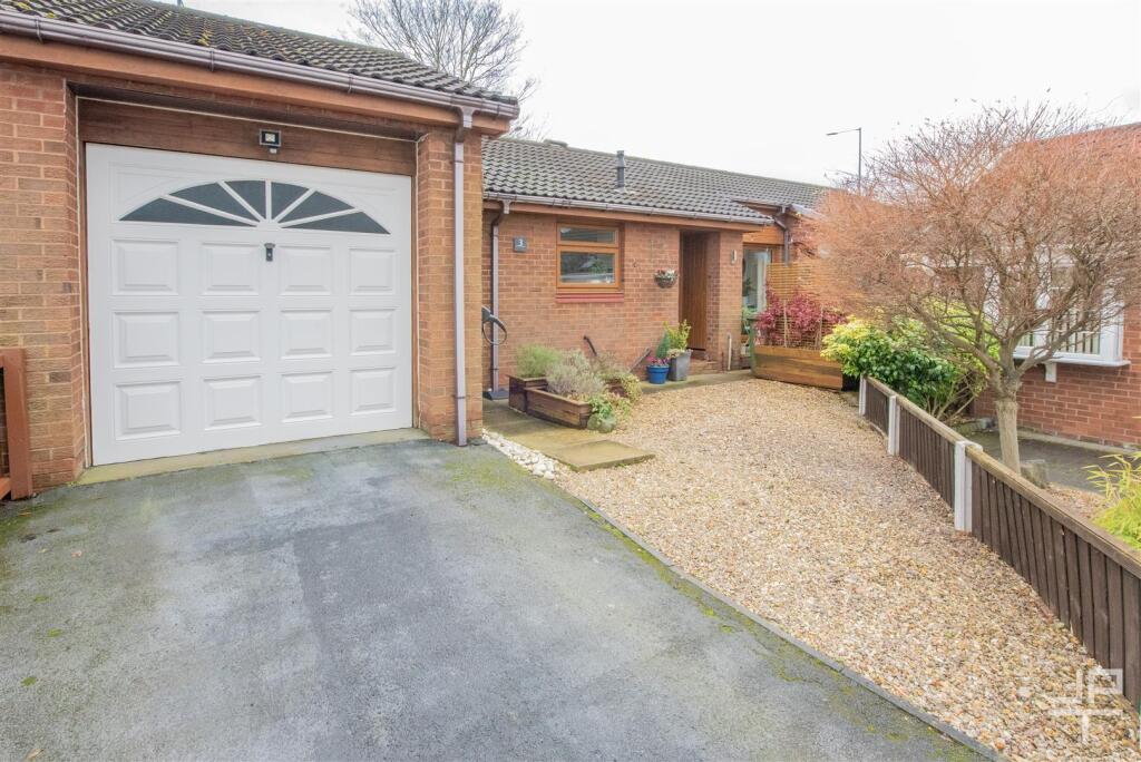 Main image of property: Plovers Lane, Helsby, Frodsham, WA6 0QE