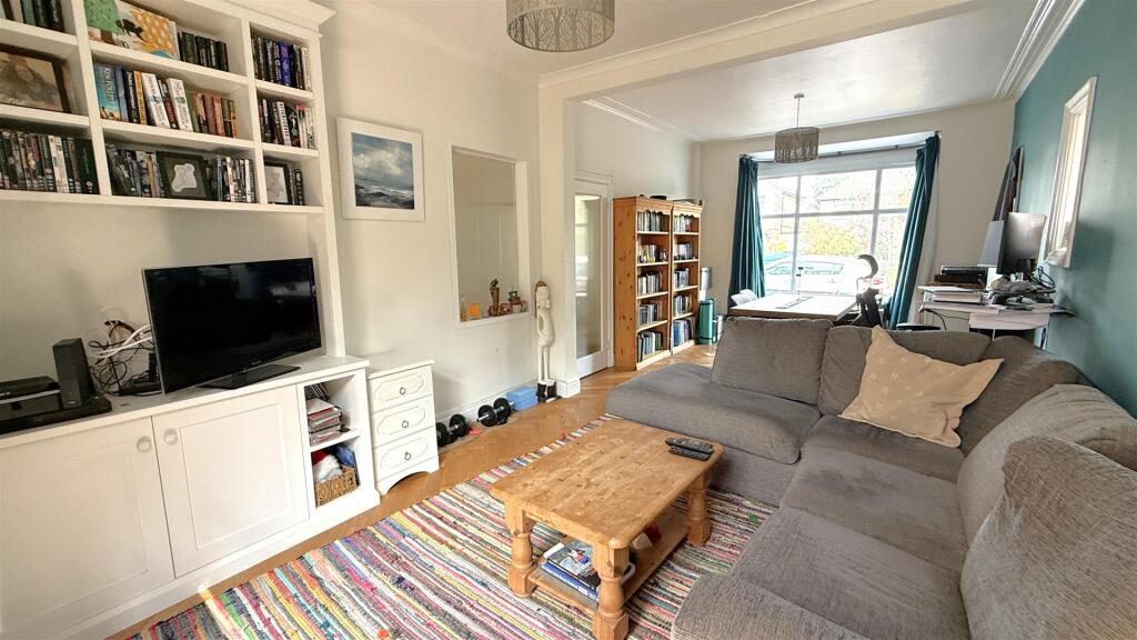 House in Birmingham, West Midlands - More