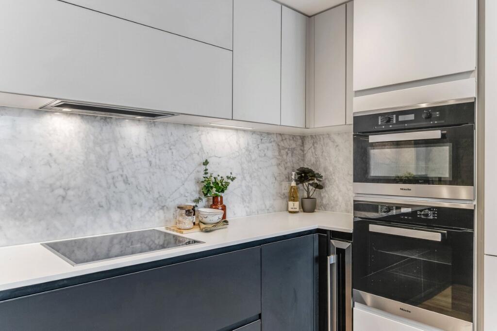 Apartment in London - View 4