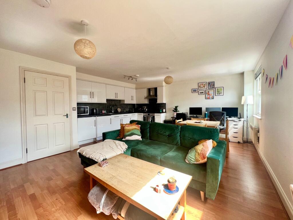 Apartment in London - View 5