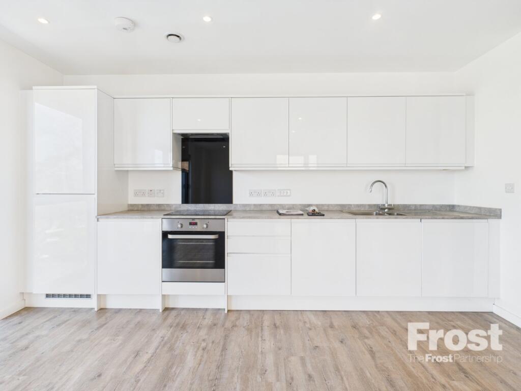 Apartment in Slough - View 2