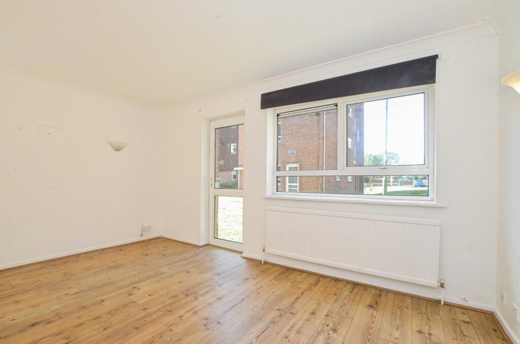 House in Hemel Hempstead, Amersham - More