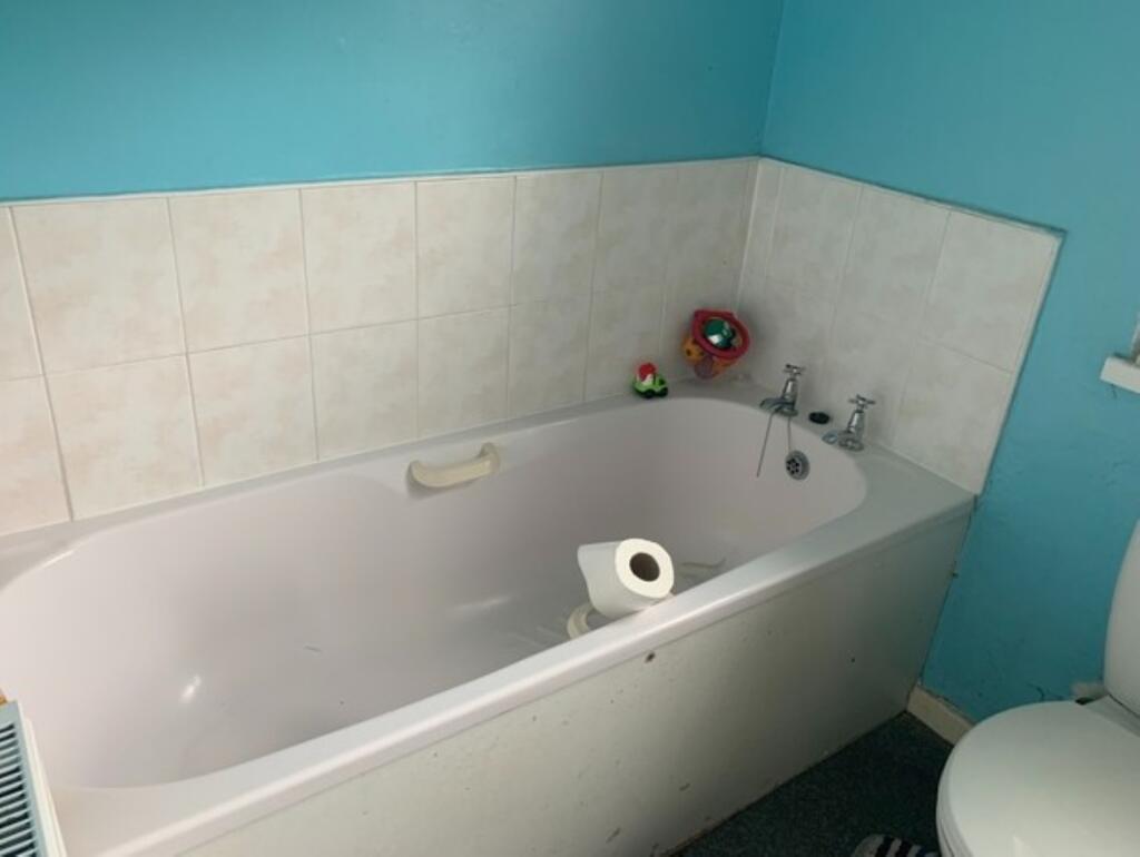 House in Doncaster, North Lincolnshire - View 4